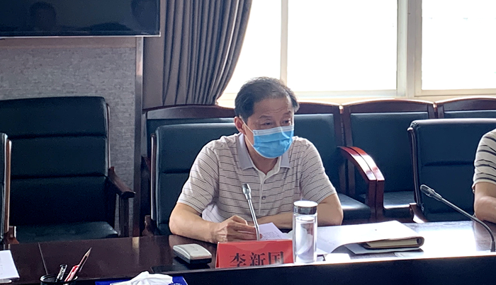 李兴国特写_副本.jpg